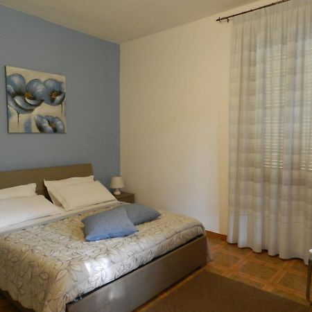 Appartamento S. Valentino Terni Luaran gambar