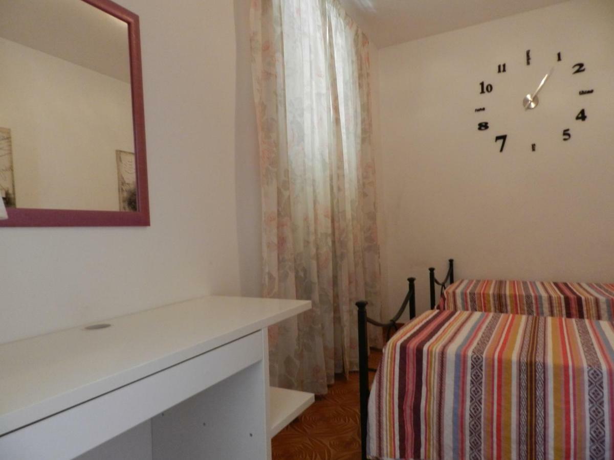 Appartamento S. Valentino Terni Luaran gambar